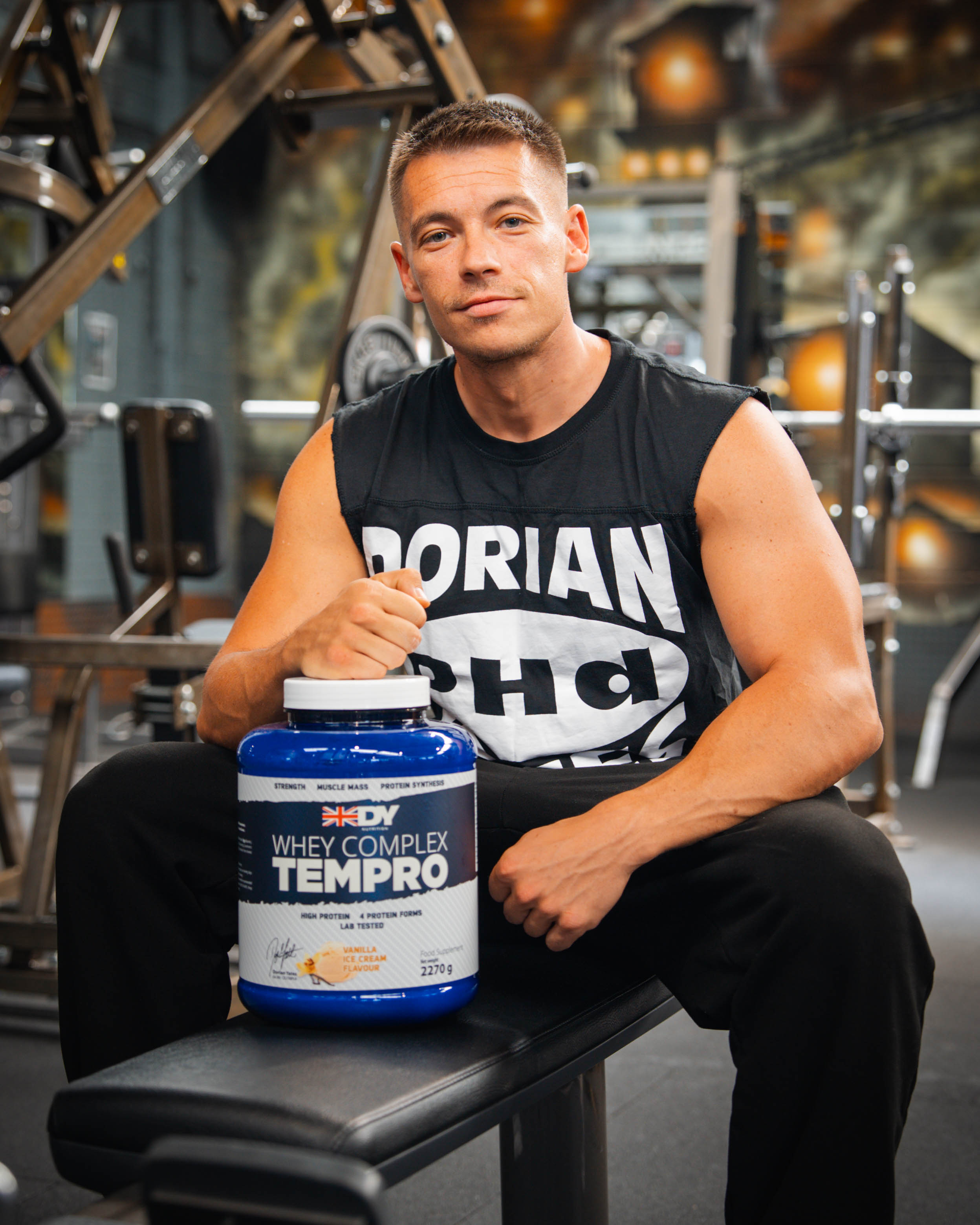 Dynutrition Whey Complex Tempro Dorian Yates 2.25 kg | 75 Servicios · 24g Proteína Multi-Fase
